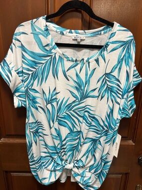 Sportelle White Short Sleeve Top with Teal Leaf Print